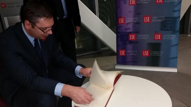vucic-u-londonu-3.jpg