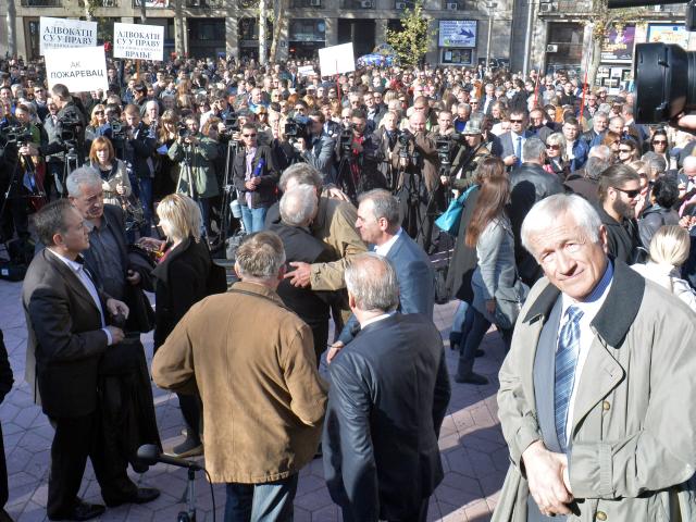 minut-do-12-advokati-protest-trg-nikole-pasica.jpg