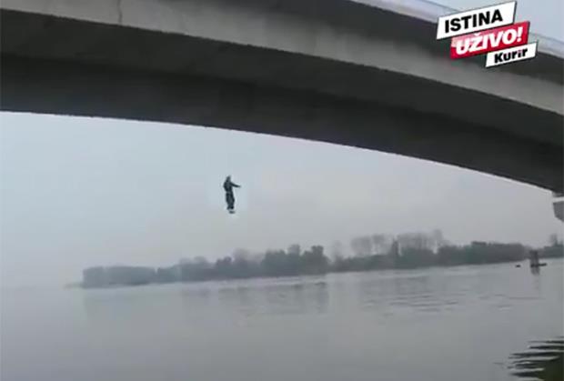 skocio-sa-mosta-zemun-borca.jpg