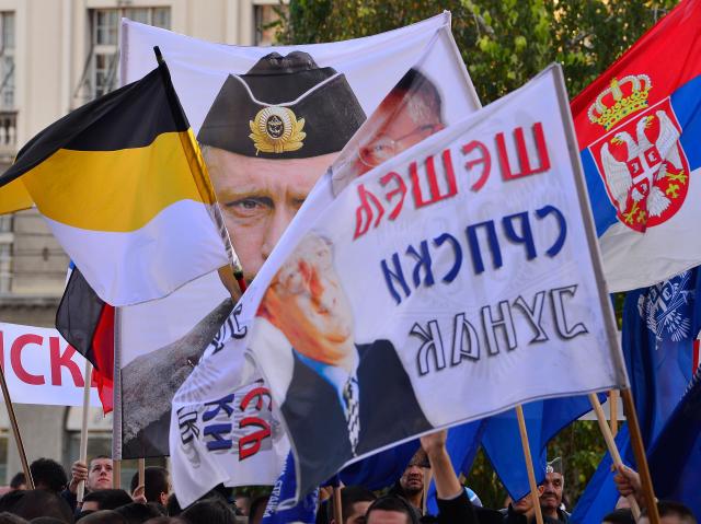vojsilav-seselj-miting-trg-republike-srs.jpg