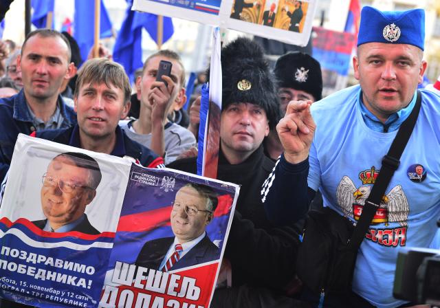 vojislav-seselj-miting-trg-republike-srs.jpg