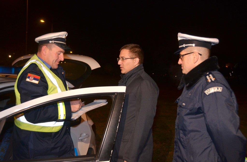 nebojsa-stefanovic-rebic-patrola-saobracajna-policija.jpg
