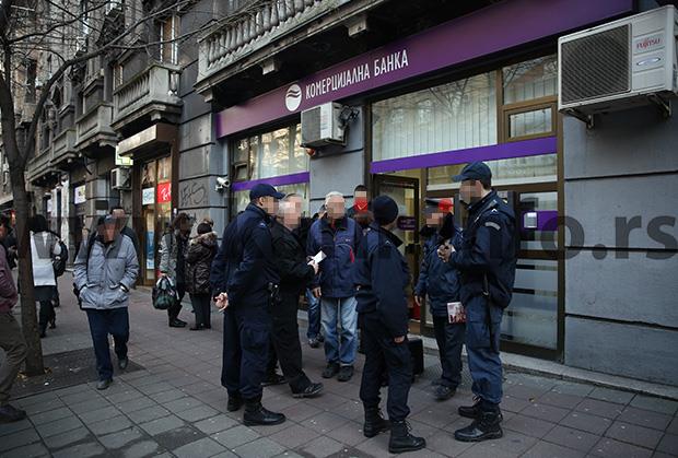 pljacka-komercijalna-banka.jpg