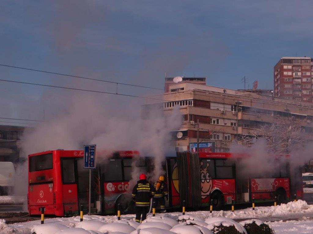 autobus-95-goreo-zapalio-se-autobus.jpg