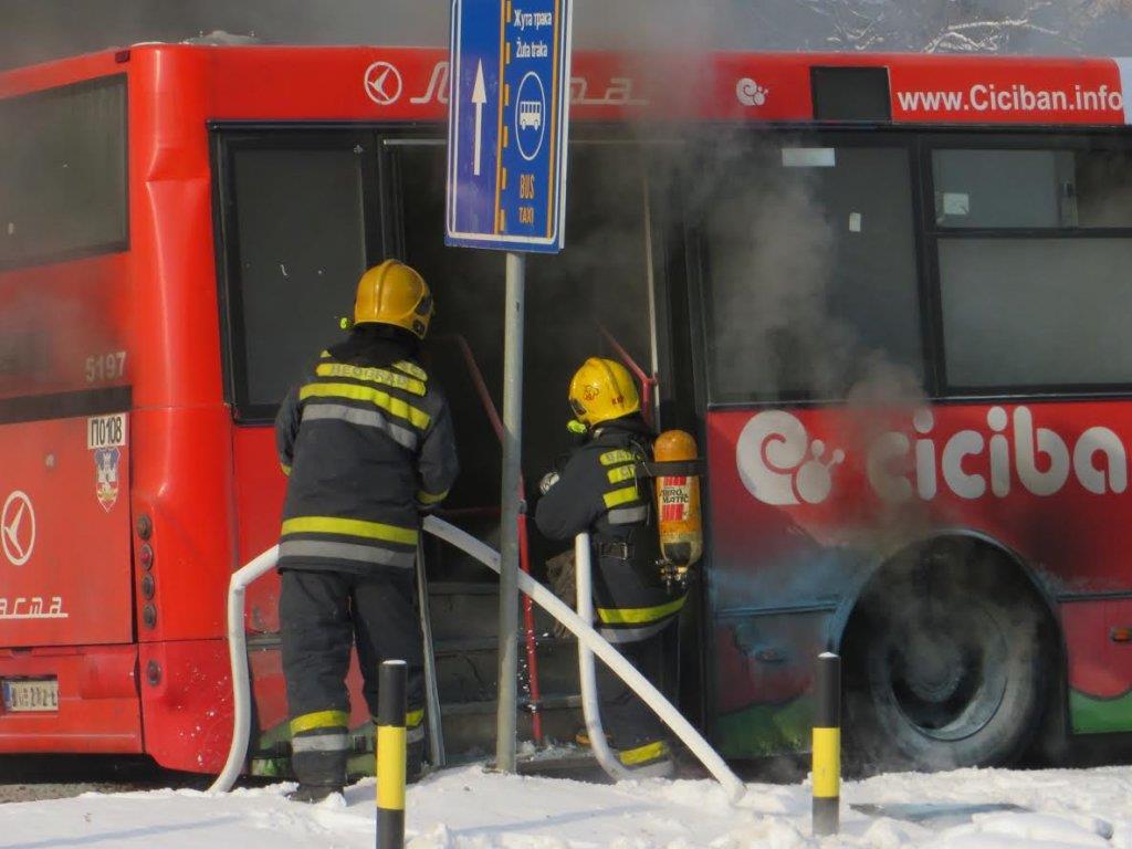 autobus-95-goreo-zapalio-se-autobus.jpg