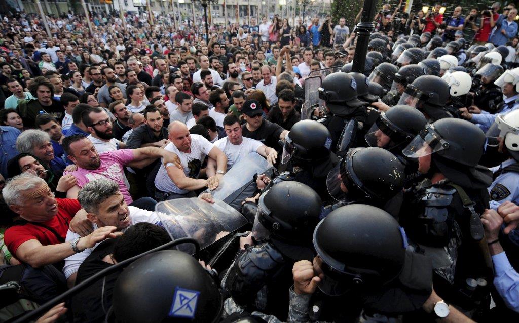 makedonija-skoplje-protest-zbog-policijske-brutalnosti.jpg
