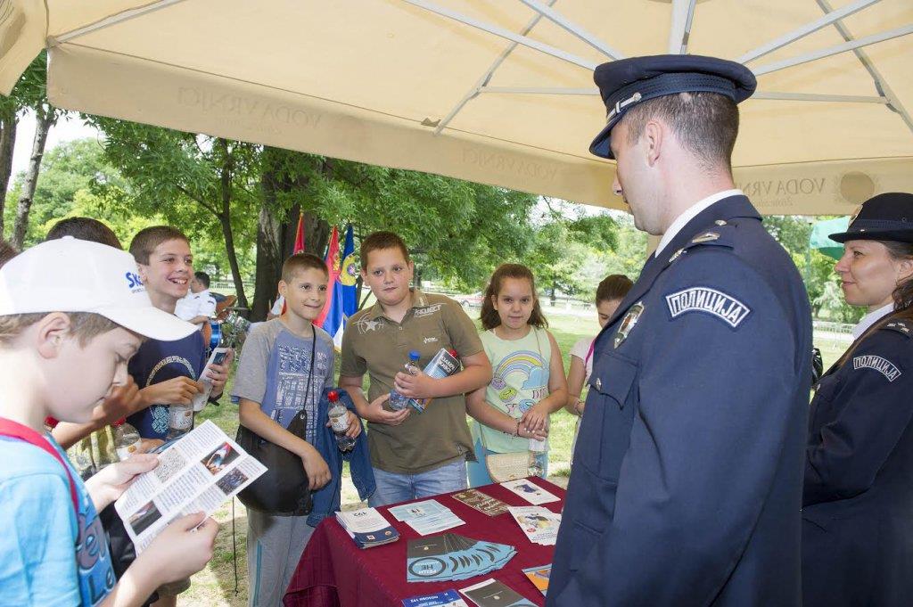 nebojsa-stefanovic-akcija-policajac-u-zajednici-ada.jpg
