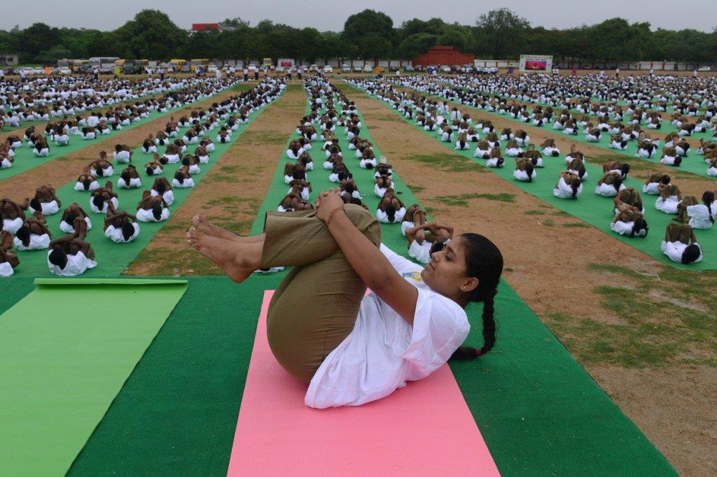 indija-joga-masovno-vezbanje-svetski-dan-joge-rekord.jpg
