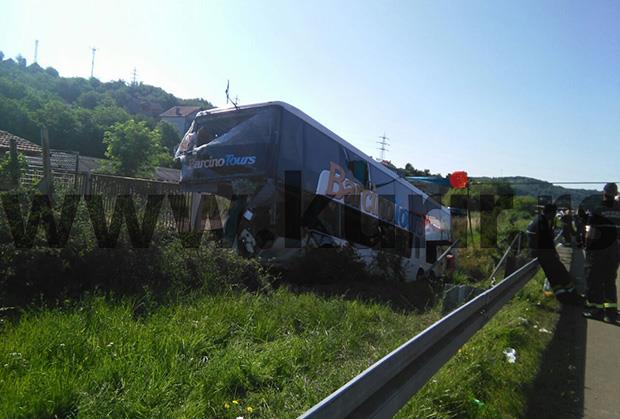 autobus-saobracajna-nesreca-bubanj-potok-beograd.jpg