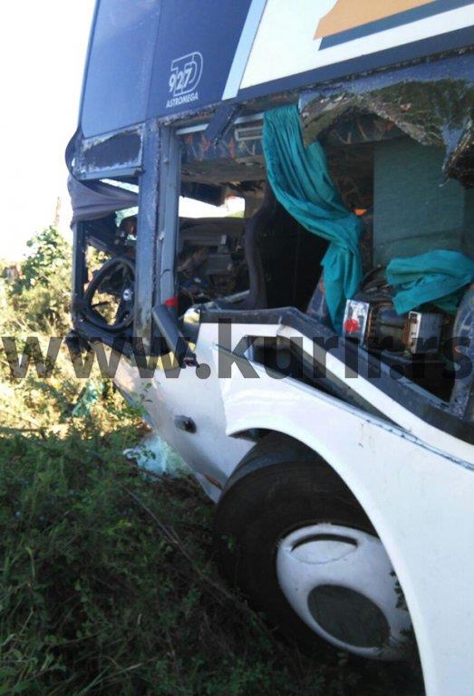 autobus-saobracajna-nesreca-bubanj-potok-beograd.jpg