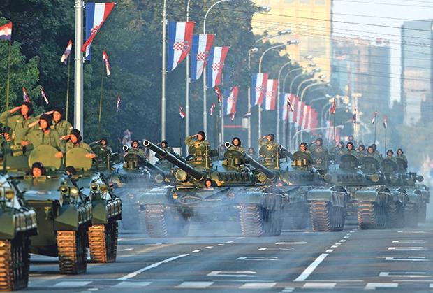 oluja-slavlje-hrvatska-vojna-parada.jpg