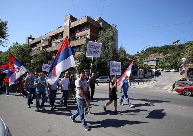 protest-podrska-oliver-ivanovic-kosovska-mitrovica.jpg