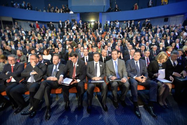 vucic-srebrenica-konferencija.jpg