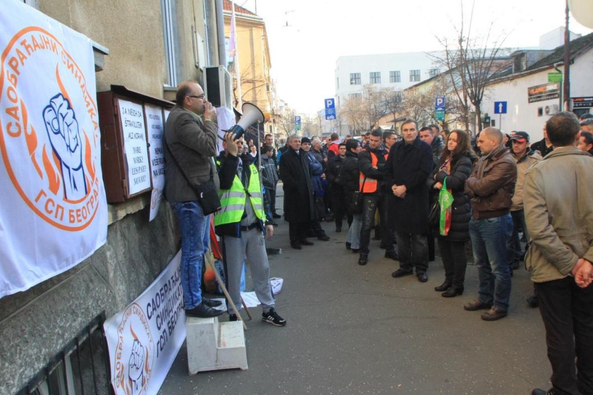 gsp-protest-vozaci-dorcol-direkcija.jpg