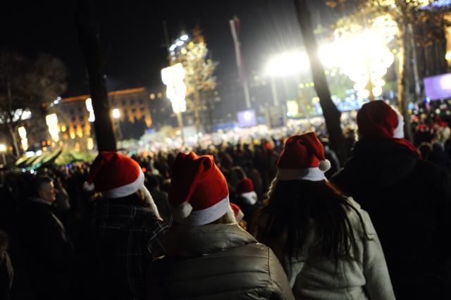 beograd-docek-lepa-brena-stiven-sigal-nova-godina.jpg