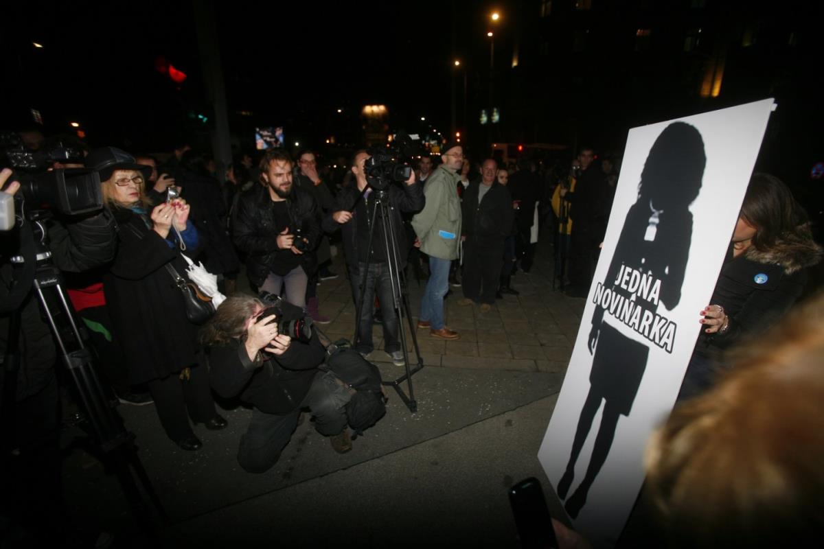 protest-novinari-ne-klece-beograd.jpg