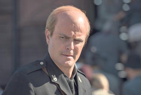 Vuk Kostić kao Miroslav Filipović, poznatiji kao fra Majstorović, u filmu „Dara iz Jasenovca”