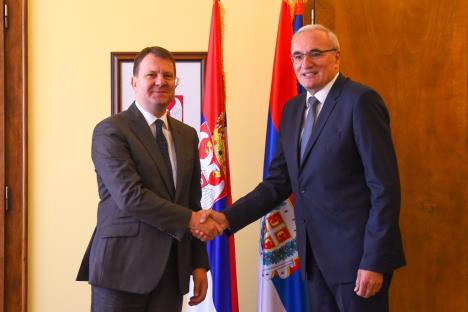 predsednik-mirovic-primio-novoimenovanog-ambasadora-crne-gore-5-0.jpg