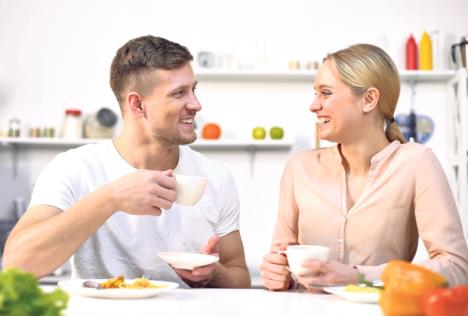 stockphotoattractivecoupledrinkingteaaftermealforbetterdigestionwaterbalance1437134225.jpg