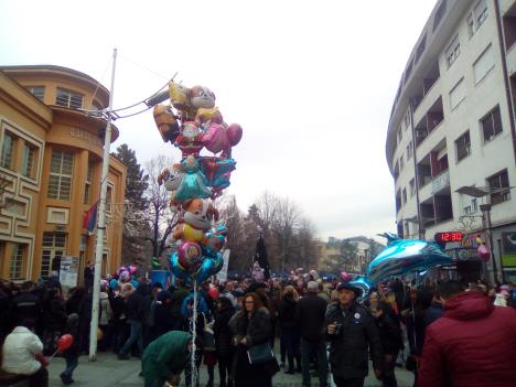 loznica--ponovo-bez-docceka-na-otvorenom.jpg