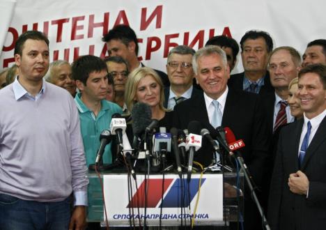 tomislav-nikolic-izbori-2012-sns-pobeda.jpg