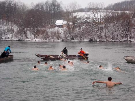 loznica--plivanje-u-drini-kod-loznice.jpg