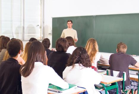 0910-stockphotostudentsatschool83355472.jpg