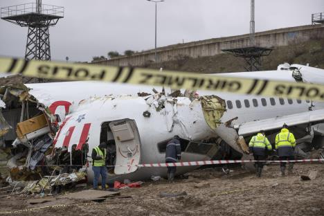 istanbul-avion-epa-tolga-bozoglu-05-epa-tolga-bozoglu.jpg