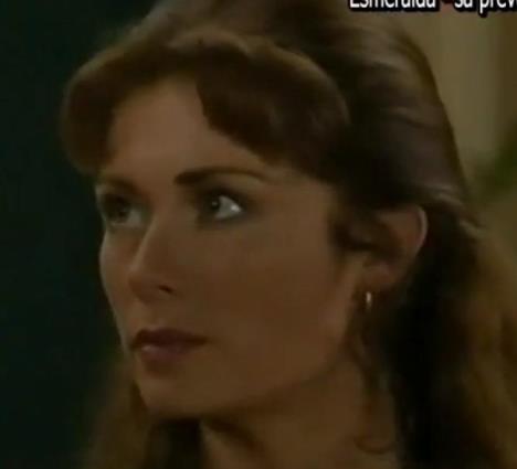 Letisija Kalderon kao Esmeralda