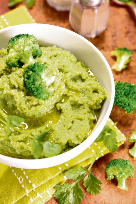 stockphotobroccolipuree719239948-800-1200.jpg