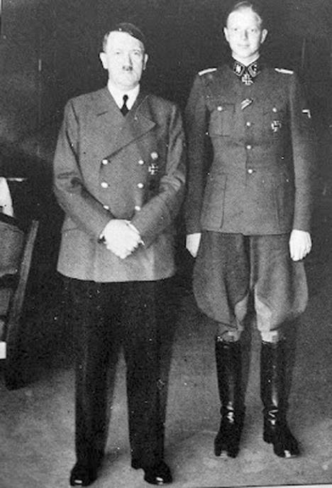 fmoca-pobede-i-porazi-14-fritz-klingenberg-adolf-hitler.jpg