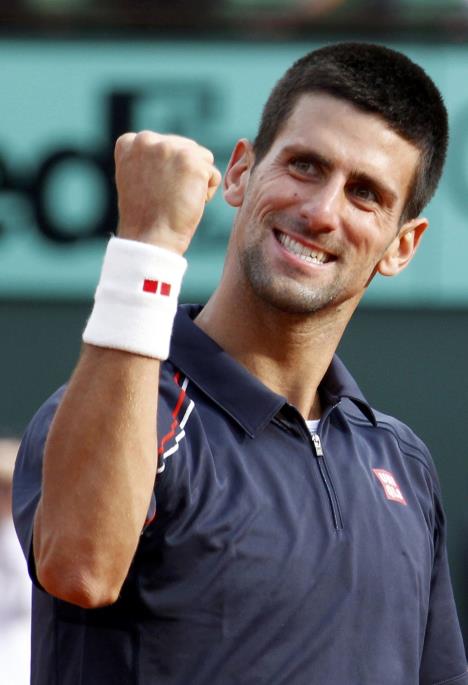 nole-s-pesnicom.jpg