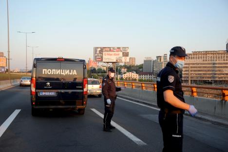 gazela-policijski-cas-ilustracije-foto-ana-paunkovic022.jpg