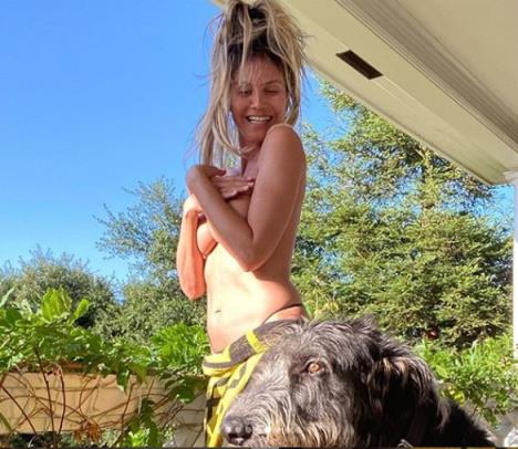 Hajdi Klum pozira potpuno gola