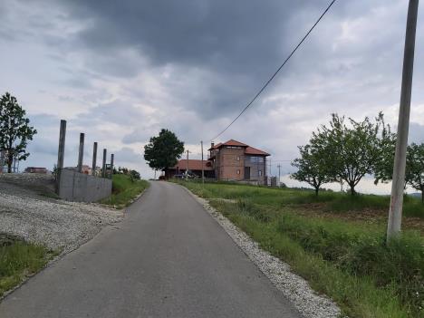 Imanje Nenada Jezdića u selu Zabrdica