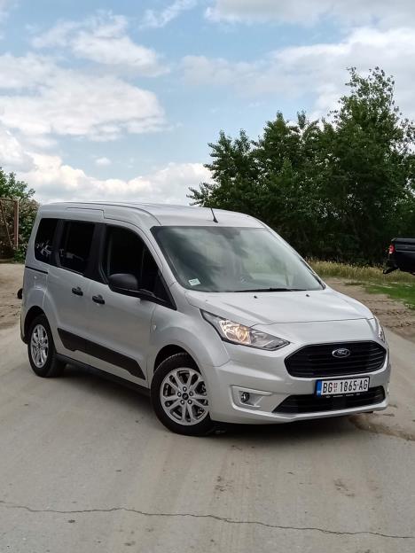 ford-connect-tourneo-1.jpg