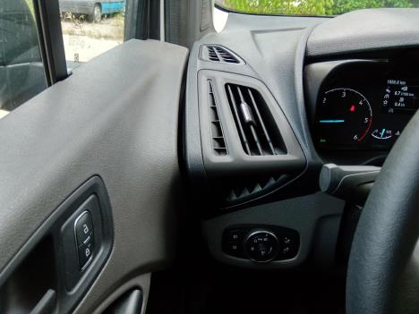 ford-connect-tourneo-12.jpg