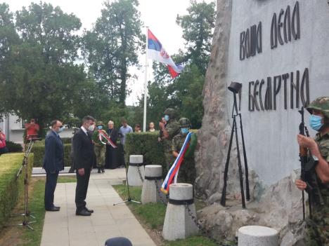 tekeriss-venac-u-ime-vlade-srbije.jpg