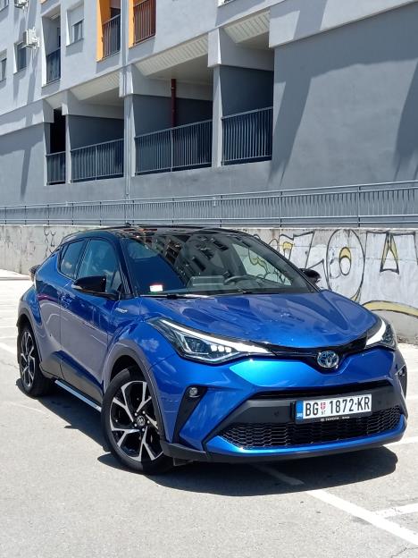 toyota-chr-12.jpg