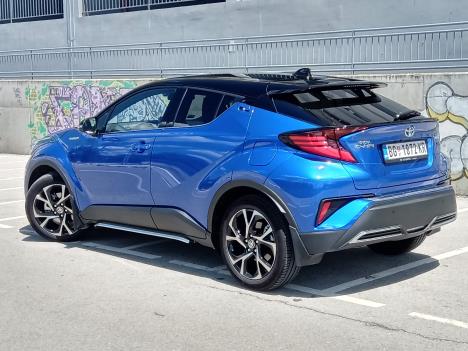 toyota-chr-19.jpg