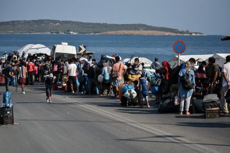 profimedia0558435239-migranti-lezbos.jpg