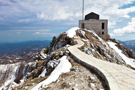 stockphotopetariipetrovicnjegosmausoleumonthetopofmountlovcheninmontenegro518482279.jpg