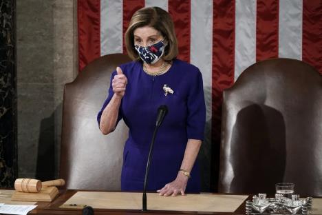 w-56604148-nensi-pelosi.jpg