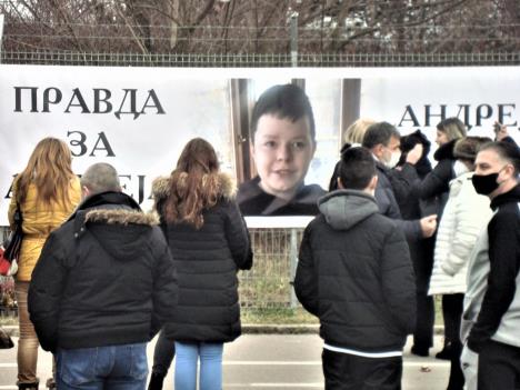 andrej-prenkljusaj-mesto-gde-je-poginuo-decak.jpg