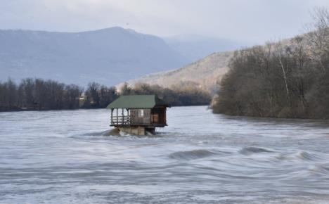 kucica-na-drini-foto-rina.jpg