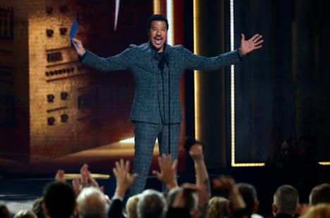 Lajonel Riči nastupa pred publikom