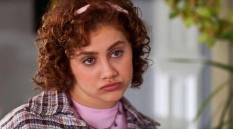 Britani Marfi kao tinejdžerka sa kovrdžavom kosom