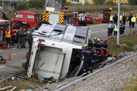 nesreca-autobus-poljaci-miluz-rojters.jpg