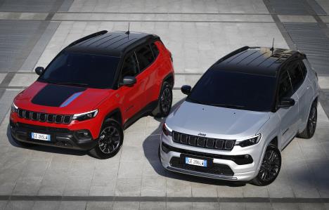 1.--new-jeep-compass-trailhawk-and-s-4xe.jpg