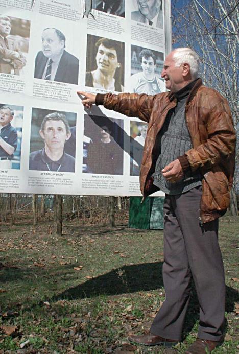 subotica004-blasko-gabric-u-aleji-sportista-u-mini-jugoslaviji-foto-b-vuckovic.jpg